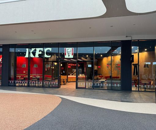 Apre a Torino il novantesimo ristorante KFC in Italia