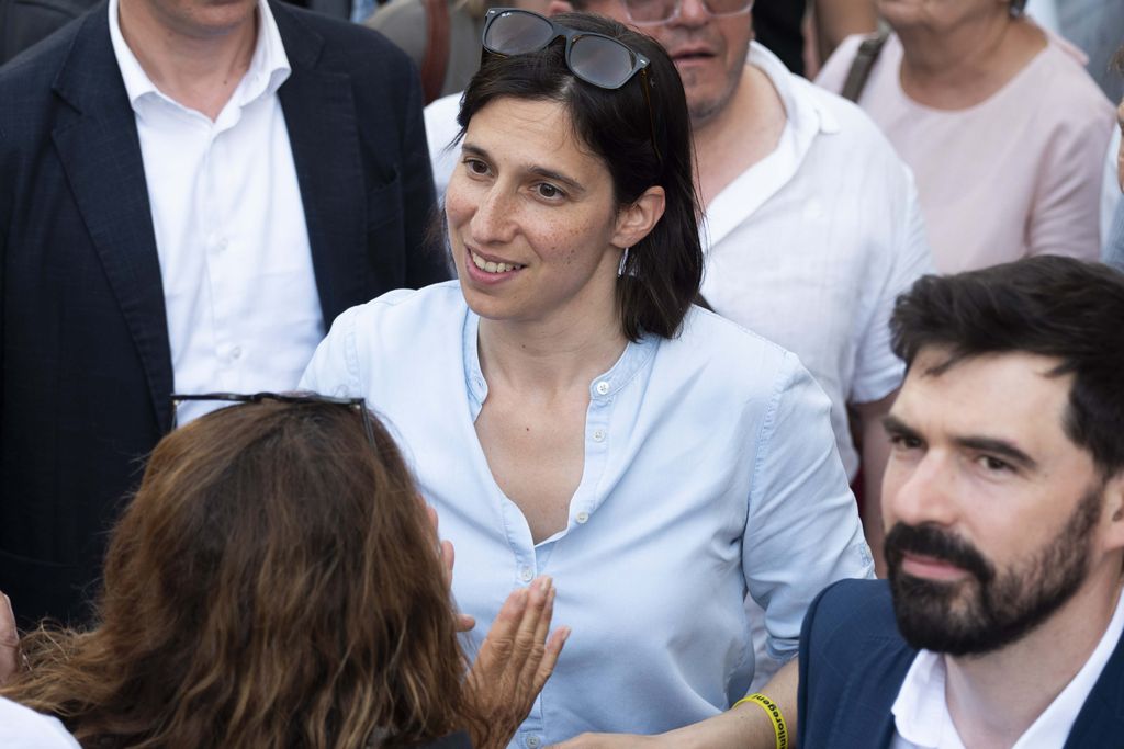 Firenze, Schlein: tanto fango, ma ce lo lasciamo scivolare via