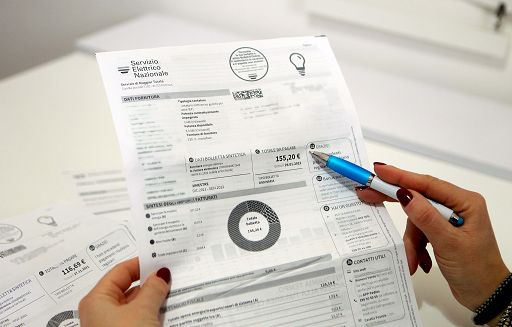 Elettricità, Arera: a luglio bolletta dei vulnerabili aumenterà del 12%