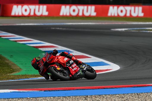 MotoGP, Bagnaia vince la sprint di Assen