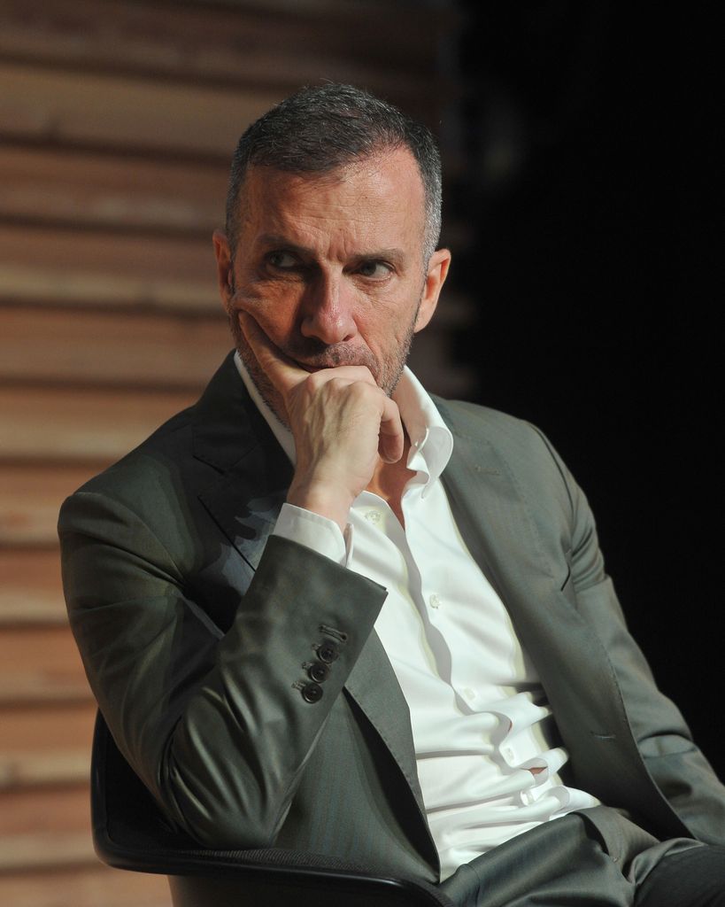 Tim dice addio alla rete: perfeziona la cessione di NetCo a Kkr