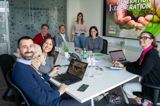 Nestlé in Italia: congedo di 3 mesi retribuito usato da 82% neo-papà