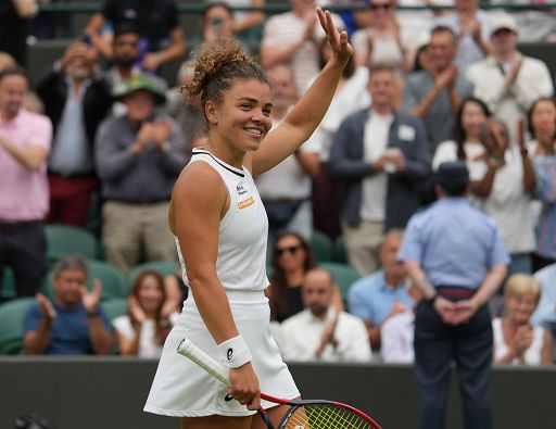 Madison Keys si ritira, Jasmine Paolini ai quarti di Wimbledon