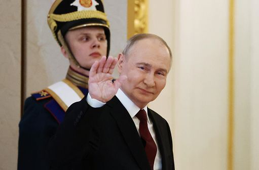 Il Cremlino: la Nato vuole sopprimere la Russia, è una minaccia seria e risponderemo