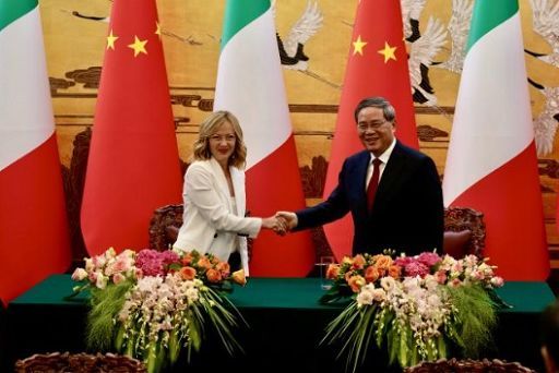 In Cina Meloni firma un’intesa per superare la ‘Via della Seta’
