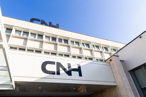CnhI: utile II trim -38% e ricavi -16%, taglia stime 2024