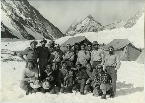 70 anni fa l’Italia toccava la vetta del K2, fino ad allora inviolata