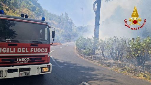 Incendio a Roma: 40 persone evacuate dall’ Osservatorio Astronomico
