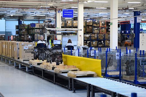 Industria, Istat: a giugno +0,5% su mese e -2,6% su anno