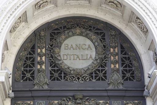 Bankitalia: a giugno prestiti famiglie -0,9%, imprese -3,4%
