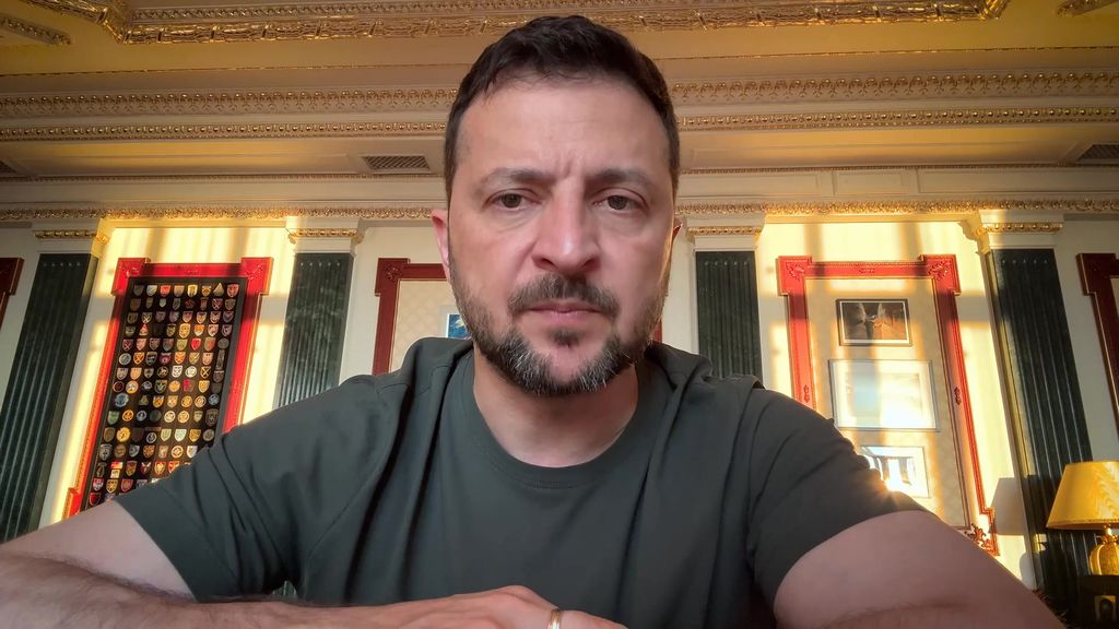 Zelensky: Ucraina controlla 74 località in territorio Russia