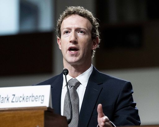 Covid,Zuckerberg si pente di essersi piegato a “pressioni” Casa Bianca
