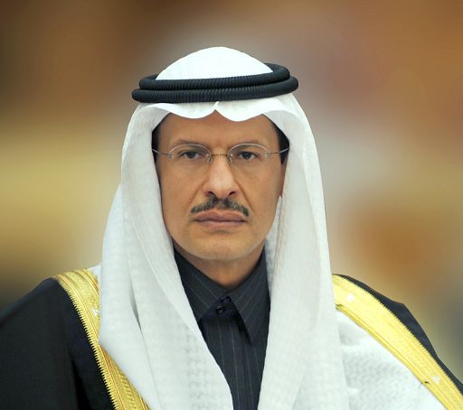 Petrolio, membri OPEC+ valutano ritardare aumento della produzione