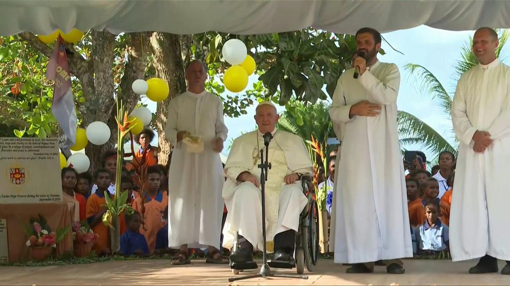 Il Papa in Papua Nuova Guinea: stop a violenza, alcol e droga