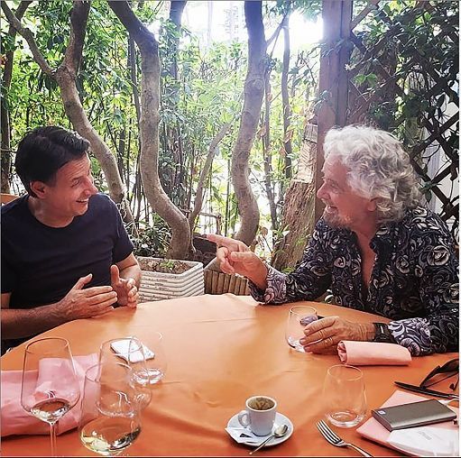 M5S, da Grillo ombre sulla “costituente” ma Conte evita polemiche