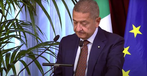 Energia, Panetta: tagliare la burocrazia che frena la transizione
