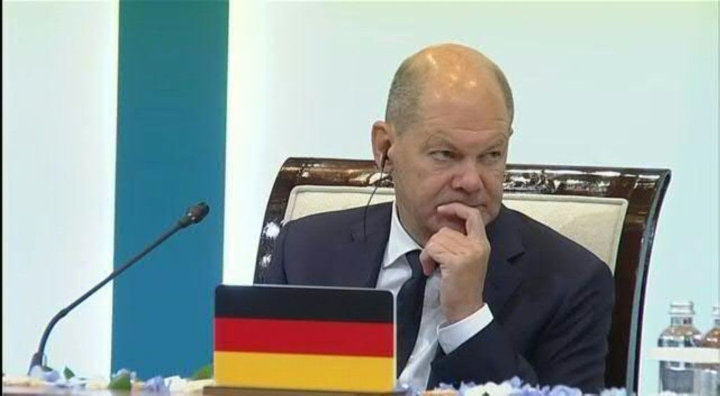 Beda Romano: economia tedesca in crisi? Governo Scholz ha mani legate