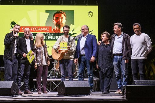Il cantautore Santoianni vince il Premio Fabrizio De André