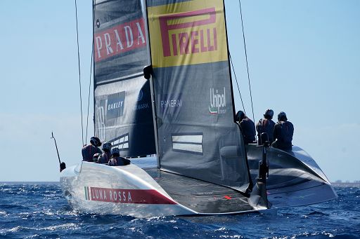 Louis Vuitton Cup, Luna Rossa rompe: Britannia sul 4-3