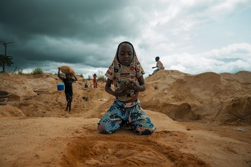 Sierra Leone, ActionAid: bimbi sfruttati nelle miniere per pochi soldi