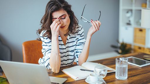 Stress, carico di lavoro e poca energia: professionisti a rischio