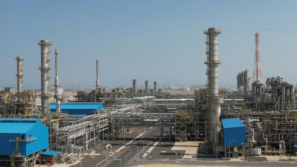 Petrolio in rally con Opec+ e vigilia voto Usa, Wti +3% a 71,55 usd