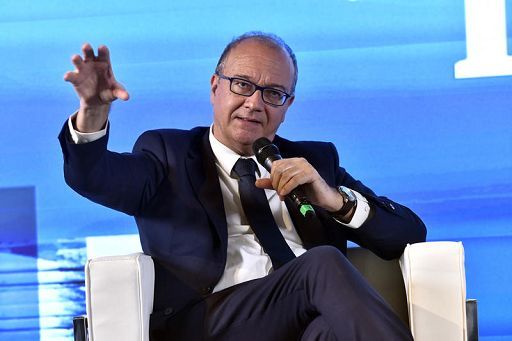 Valditara: è importante vietare l’uso dei social sotto i 15 anni