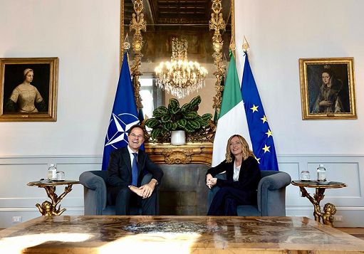 Nato, Rutte ringrazia Meloni “convinta sostenitrice” di Kiev