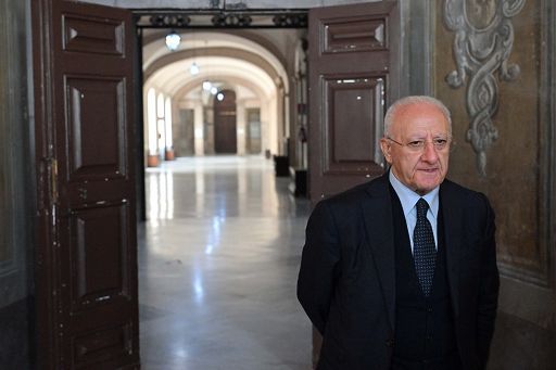 In Campania possibile un terzo mandato come governatore (il Pd dice che non candiderà De Luca)