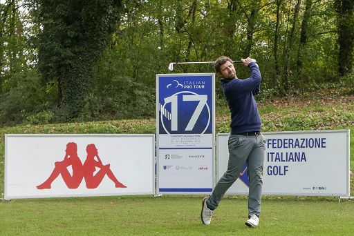 Golf, Trofeo Franco Chimenti: Bergamaschi resta da solo in vetta
