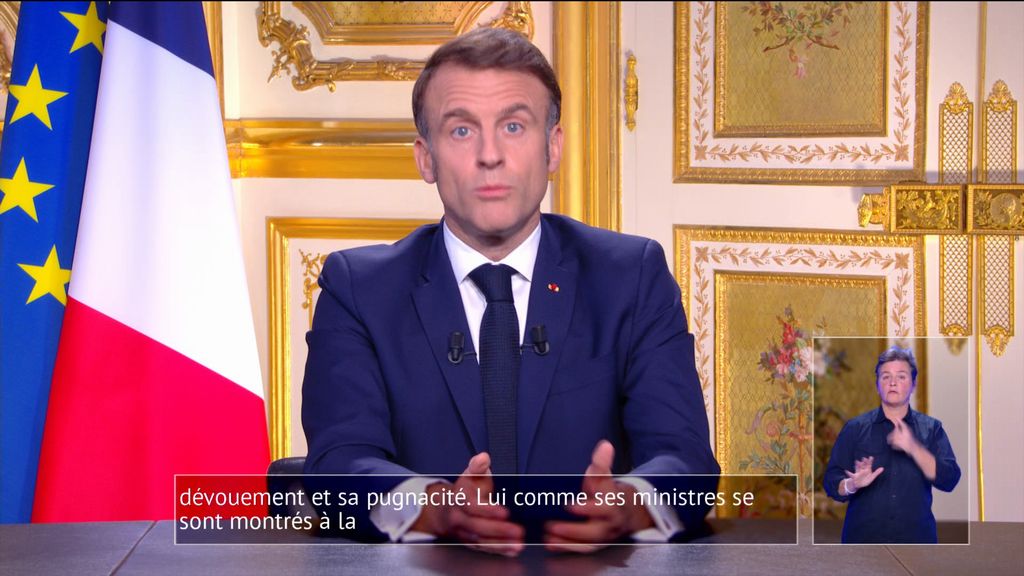 Crisi di governoin Francia, il presidente Macron: “Eserciterò il mio mandato fino alla sua scadenza”