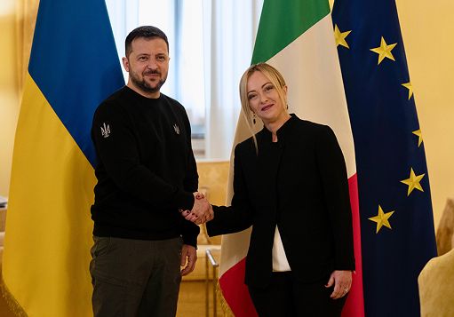 Ucraina, Meloni sente Zelensky: Italia continuerà a sostenere Kiev
