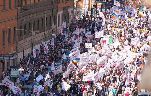 I Cinque Stelle archiviano Grillo, plebiscito on line conferma sfratto