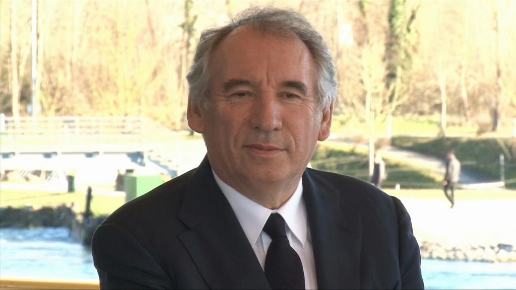 Francia, Macron ha deciso: Bayrou è stato nominato primo ministro