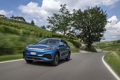 Byd Atto 3, il suv elettrico spazioso e tecnologico