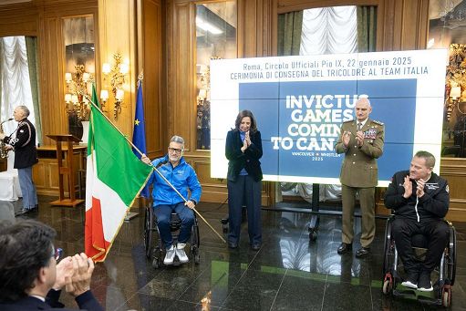 Difesa, Invictus Games: consegnato Tricolore e presentato Team Italia