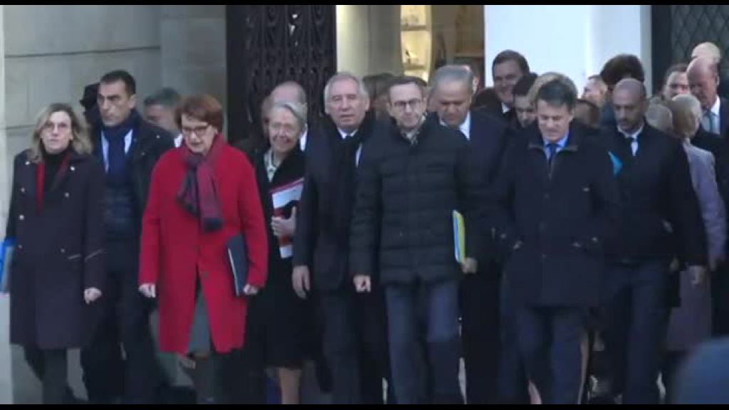 L’arrivo del governo Bayrou per il primo consiglio ministri francese