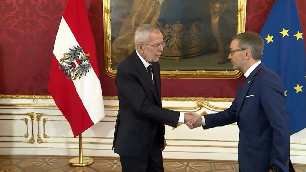 Austria, il leader del partito di estrema destra incaricato di formare governo