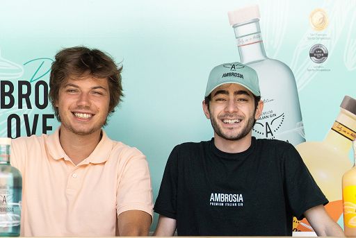“Ambrosia gin”, il primo gin italiano carbon neutral fatto da under 30