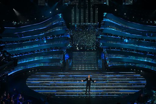 Ecco il 75esimo Festival di Sanremo, targato Carlo Conti. L’apertura con l’omaggio a Ezio Bosso