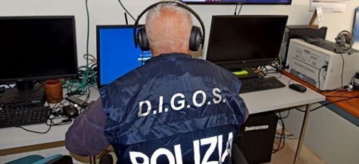 Terrorismo, satanista e suprematista: arrestato un 15enne a Bolzano