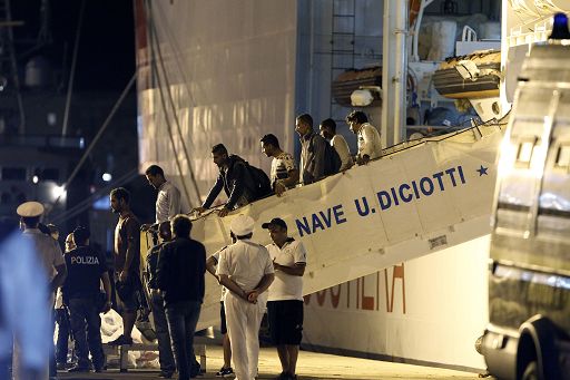 Migranti, la Cassazione: Italia aveva l’obbligo di soccorso in mare