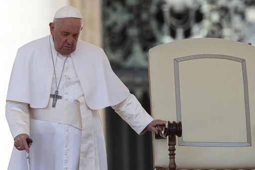 Papa, Sala stampa Vaticana: situzione stabile con lievi miglioramenti