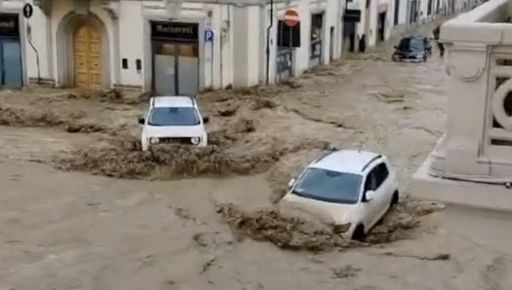 Maltempo, in Toscana allerta rossa per i fiumi: “Massima prudenza”. Arno sorvegliato speciale
