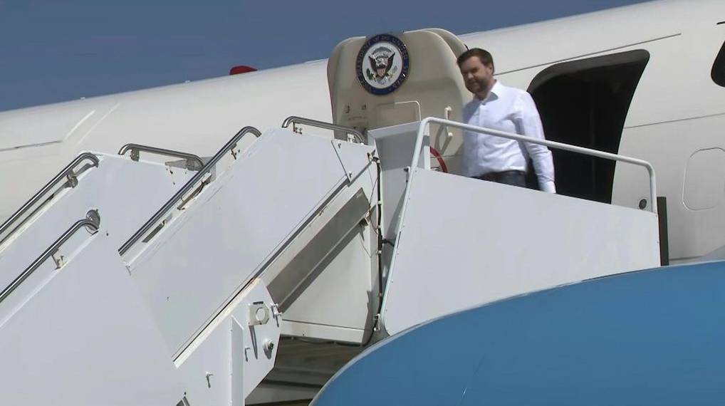 Usa, Vance vuol vedere Meloni a Roma