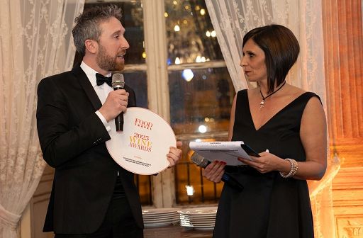 Madame Sauvignon 2021 “Bianco dell’Anno” ai Wine Awards 2025