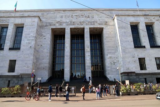 Milano, il pm: archivare l’accusa di violenza sessuale per La Russa jr