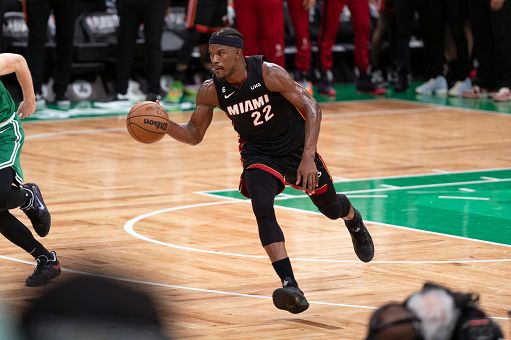 Basket Nba, Miami e Memphis ai playoff