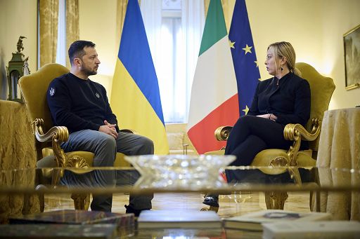 Ucraina, Meloni incontra Zelensky: sostegno agli sforzi di Trump. Mosca dimostri che vuole la pace