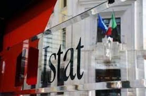 Lavoro, l’Istat: a marzo la disoccupazione sale al 6%, per i giovani al 19%